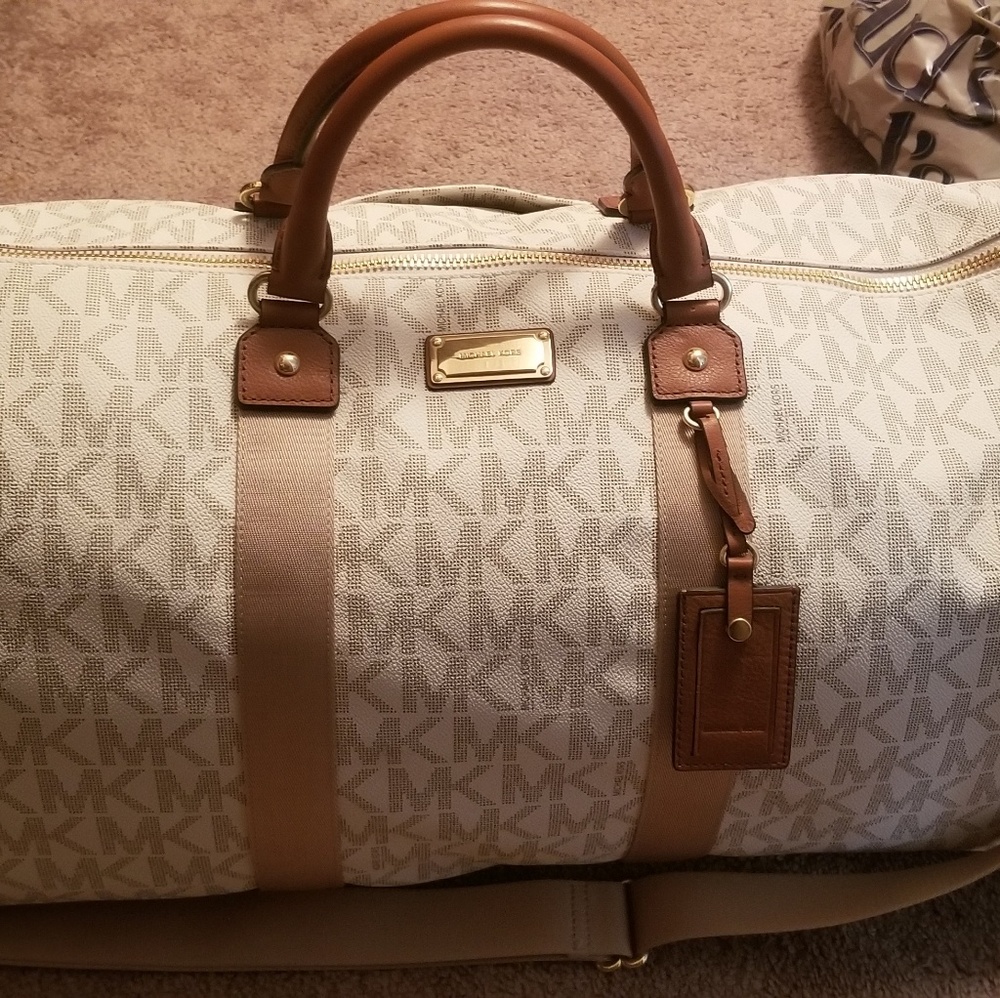Michael kors travel tote